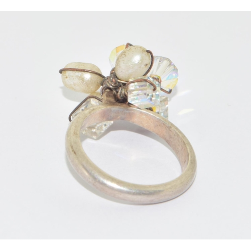 619 - 925 silver pearl and clear stone ring size L