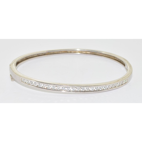 644 - 925 silver ladies solid bangle set with clear stones