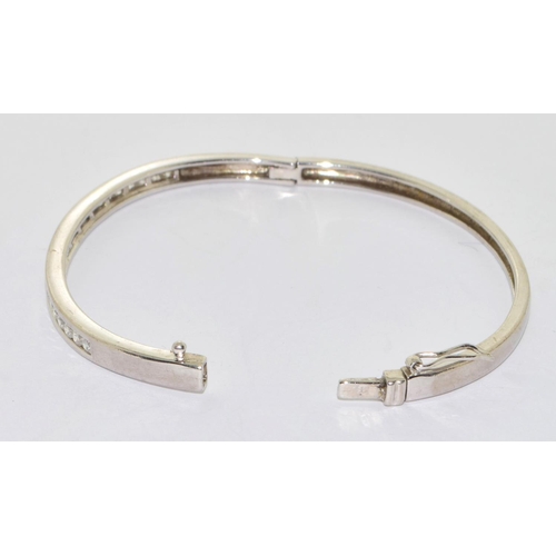 644 - 925 silver ladies solid bangle set with clear stones