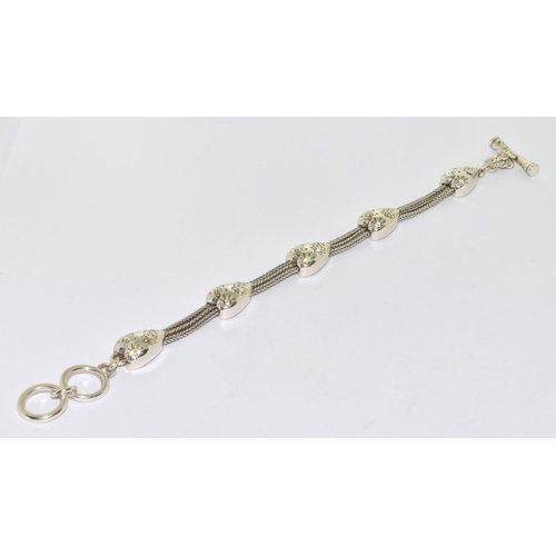 647 - 925 silver fancy bracelet with T-Bar clasp and heart decoration 19cm long