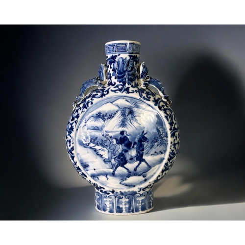 78 - A Chinese blue & white porcelain Pilgrim vase / moon flask.Qing dynasty, 19th century.Each side ... 