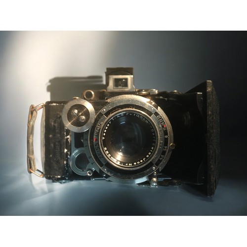 176 - Zeiss Ikon Super Ikonta Folding Camera with Tessar 1:4.5 10.5cm Carl Zeiss Jena No 510282 Lens.