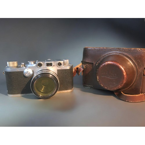 181 - Leica D.R.P Ernst Leitz Ser No 497073 (1950). Lumax Corfield England 1:2.8/45 Lens Fitted. Has The o... 