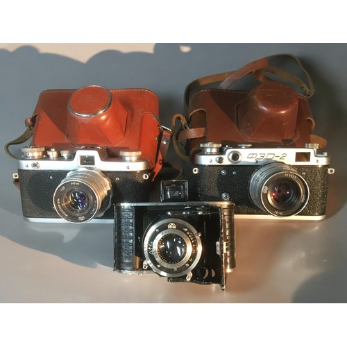 184 - Vintage Cameras x 3:1. FED 2 Soviet 35mm camera cased2. Zarya FED 3 35mm Camera Casd.3. Agfa Folding... 