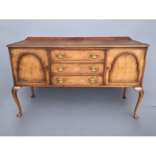 68 - Late 19th early 20th Century Mahogany veneered Sideboard in the Georgian taste. Brass Fittings with ... 