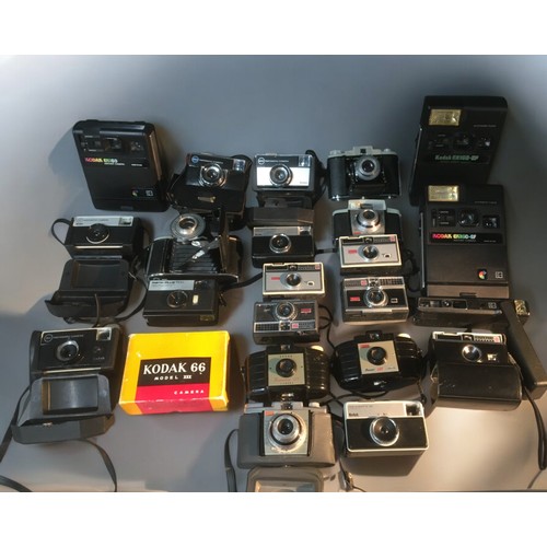 194 - Vintage Kodak Cameras x 23 - Bellows, 110mm, 35mm and Polaroid all from a Single Collector!