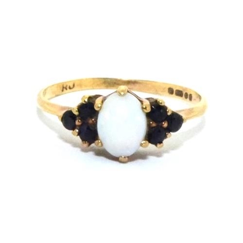 537 - 9ct gold vintage ladies Opal and sapphire triple stone ring size N