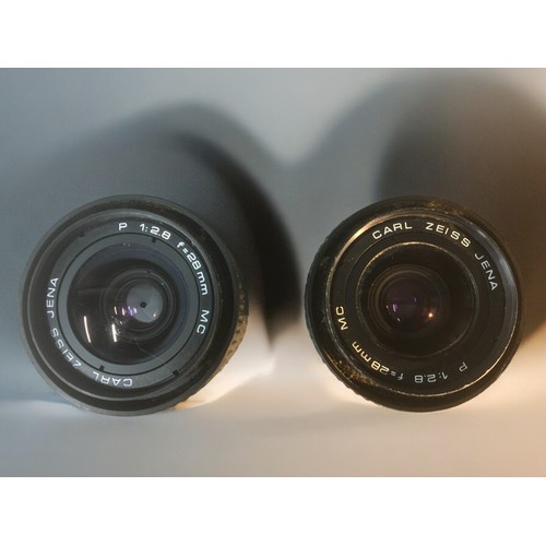 211 - Carl Zeiss Camera Lenses x 4:1. Carl Zeiss Jena DDR 5640 MC S 1:3.5 f=135 lens cased with covers exc... 