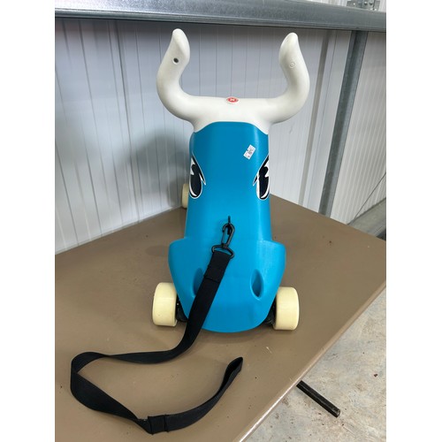 28 - Slex rodeo bull ride on toy