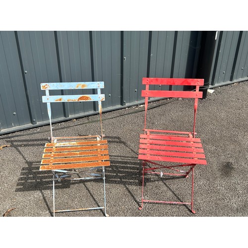 607 - 2 x metal vintage folding Garden chairs