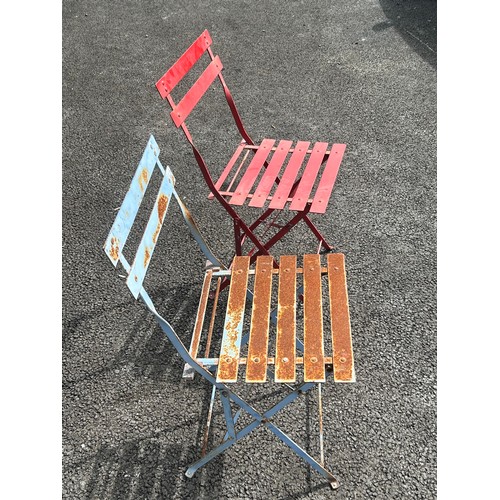 607 - 2 x metal vintage folding Garden chairs