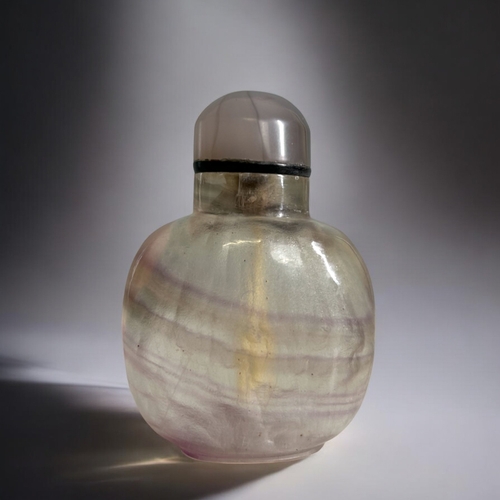 68 - A Chinese banded Amethyst snuff bottle. 19th/20th century.70 x 50mm