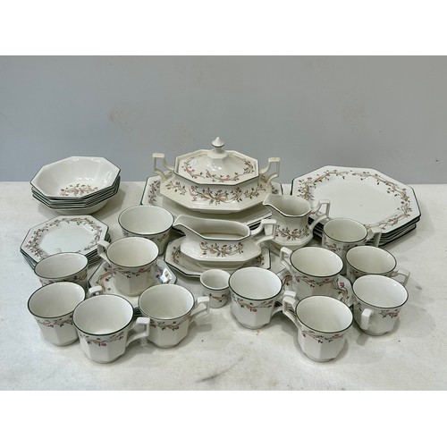 368 - A Johnson Brothers Eternal Beau Octagonal Dinner Service