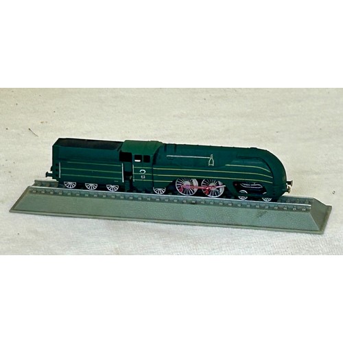 392 - A collection of DelPrado Scale Locomotive Models and others 10 qty