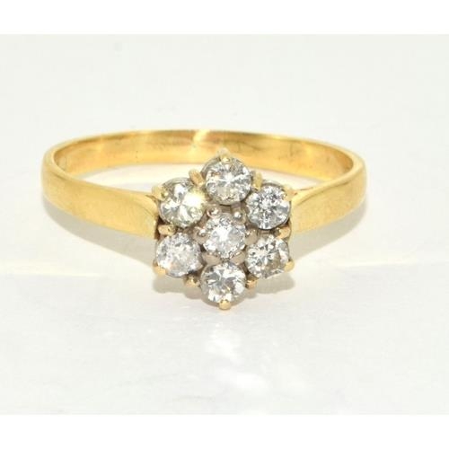 30 - 18ct gold ladies Diamond Daisy ring approx 0.5ct size S