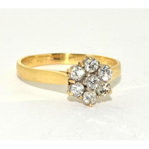 30 - 18ct gold ladies Diamond Daisy ring approx 0.5ct size S