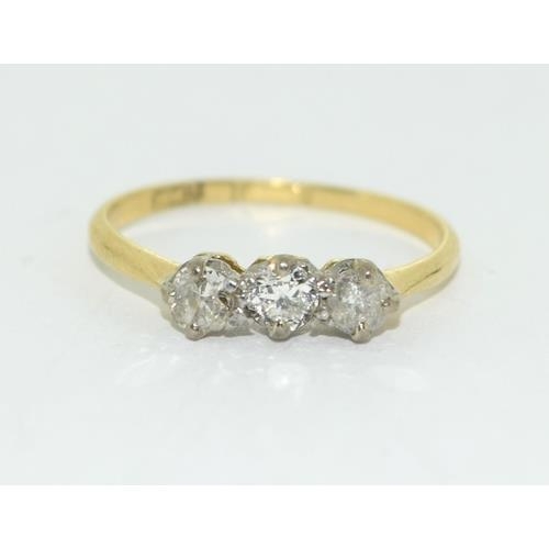 94 - 18ct gold and Platinum ladies 3 stone Diamond trilogy ring approx 0.25ct size M