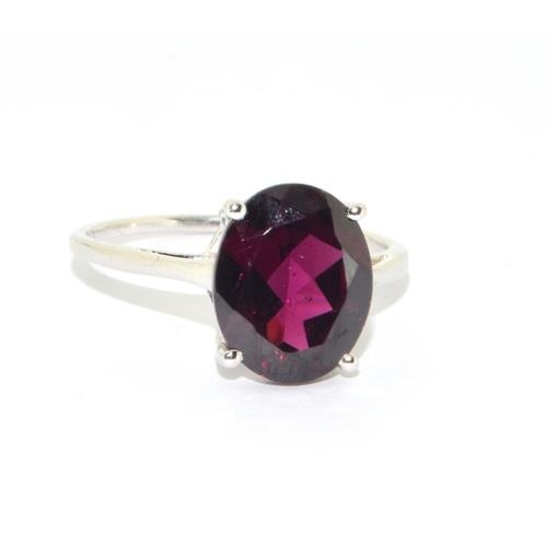 38 - 9ct white gold large Amethyst solitaire ring size N