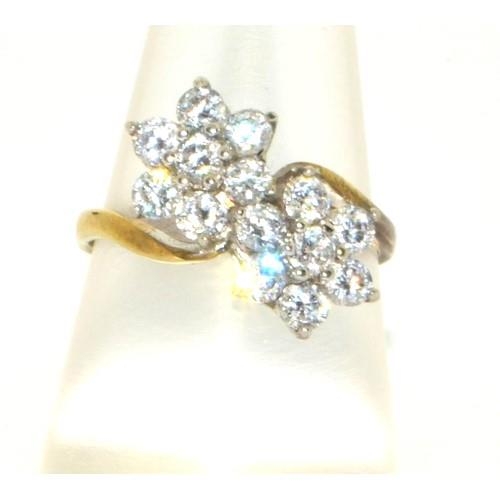 81 - Silver gilt double flower head dress ring size P