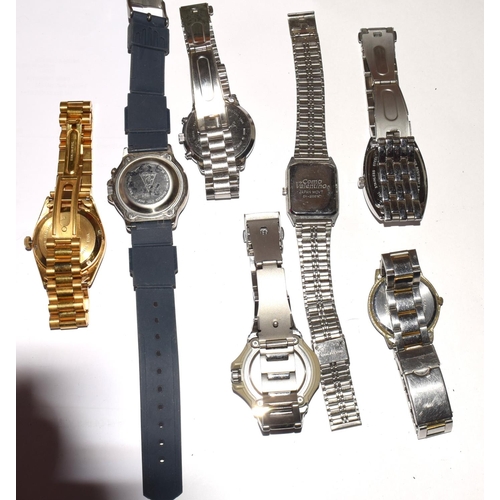 202 - Mixed quantity of gents watches seen working at time of cataloguing all with new batteries 