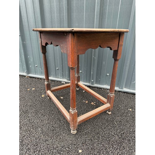 444 - 2 Victorian oak side tables.