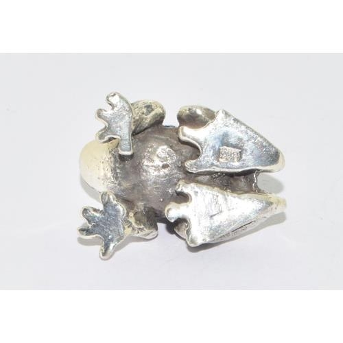 190 - Silver pin cushion in the form of a Frog