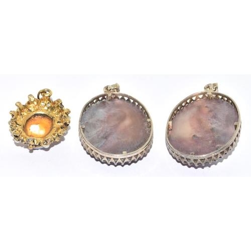 191 - 3 x Cameo brooches