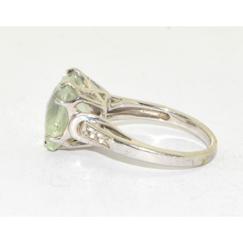 208 - 925 silver ladies large square set Lime quarts open work design ring size N