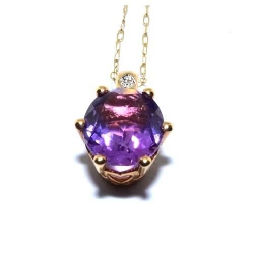 351 - 9ct gold Diamond and Amethyst pendant necklace chain is 44cm