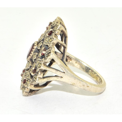 262 - 925 silver ladies Garnet and Marcasite vintage statement ring size O