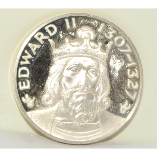 269 - Proof fine silver coin depicting Edward II hall marked to th rim 39g