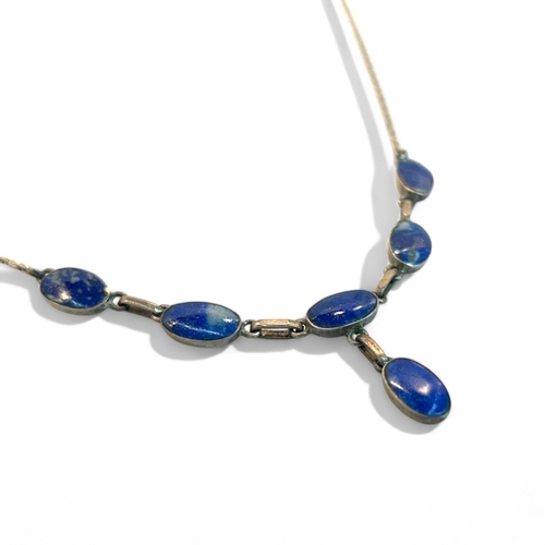 188 - A Silver & Lapis Lazuli pendant necklace.