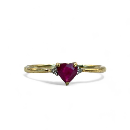 226 - 9ct Gold heart shape gemstone ring.Accented with diamonds to shoulders. Size - P.