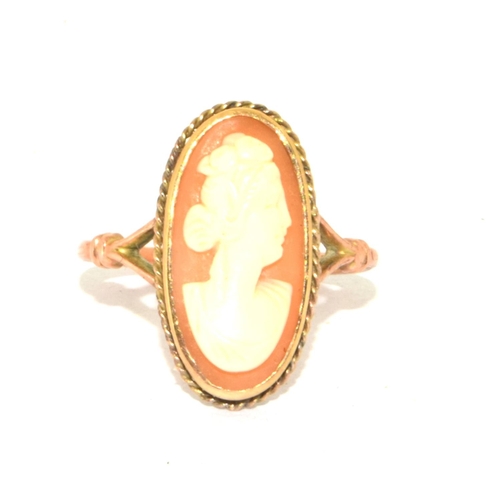 332 - 9ct gold ladies vintage shell carved Cameo ring 2.7g size N