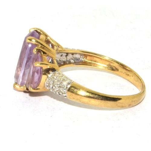 197 - 9ct gold vintage Diamond and Amethyst ring in a stepped setting 3.6g size Q