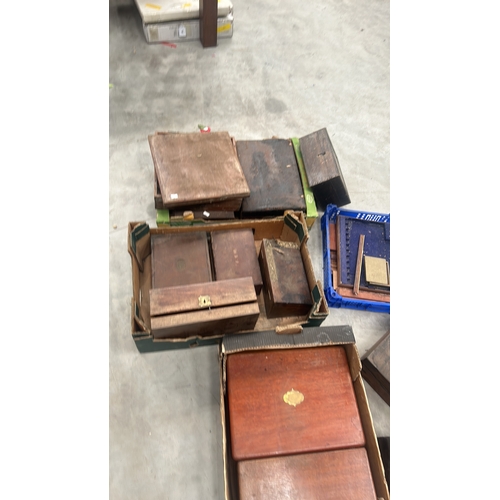 67 - Assortment of antique wooden boxes and cases, various sizes and finishes. Circular and rectangular d... 