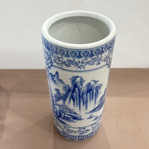 83 - 1. Antique type Chinese blue and white porcelain vase with scenic landscape design, Qing Dynasty sty... 