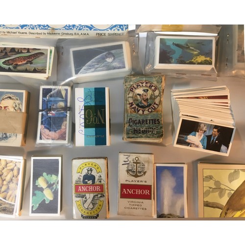 49 - Large Collection of Vintage Cigarette Cards, Post Cards. Some Complete sets, Albums, Ornithological ... 