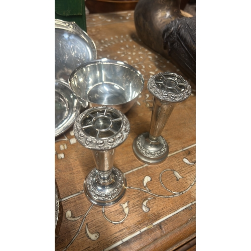 372 - Silver Plate lot comprising trays and bud vases. Includes ornate detailing and polished finish. Appr... 