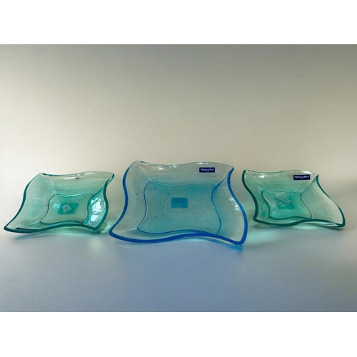 391 - A collection of Villeroy & Boch 'New wave' glass serving dishes.Largest - 24 x 24cm