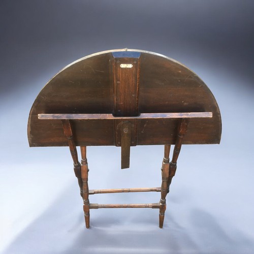 381 - Thornton & Hearne Folding Coach Table. Early 20th Century.Height 62cmDiam 92cm