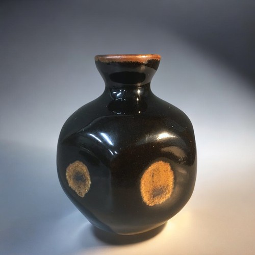 82 - 1970 Johnathan Leach Lowerdown Pottery, Tenmoku Glaze Bud Vase.H 8.5cm.