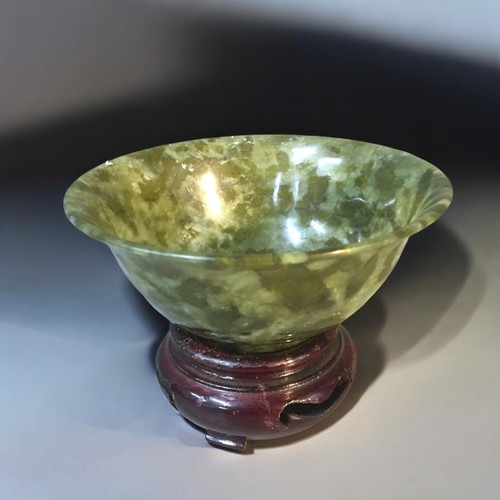 133 - Spinach Jade Bowl on Carved Wooden Stand.Dia 10cmH 7.5cm (on Stand)