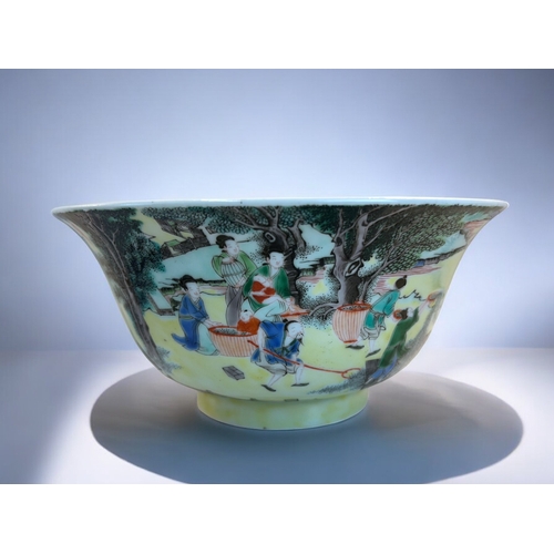 22 - A Chinese Famille Verte porcelain bowl.Qing dynasty, 19th century.In the Kangxi style. 10 x 21cm... 