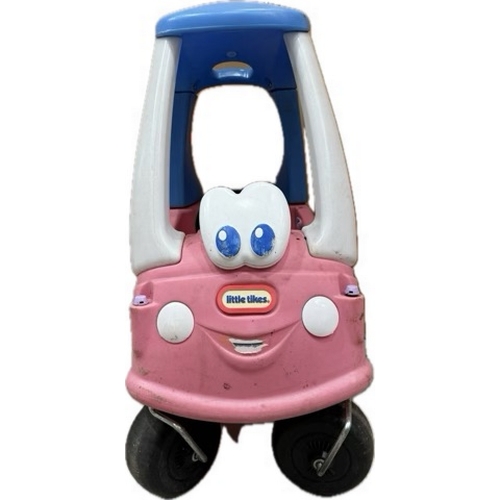 312 - Little Tykes Cozy Coupe Childs sit in toy car