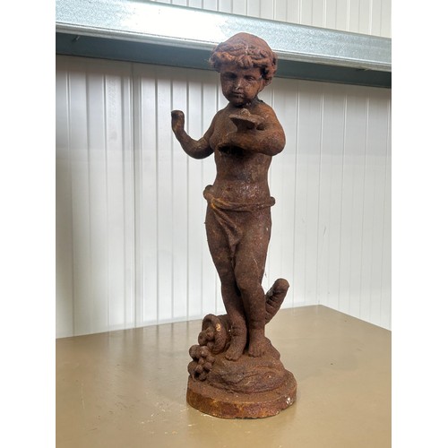 326 - A Large heavy cast iron garden cherub - Great Rustic verdigris