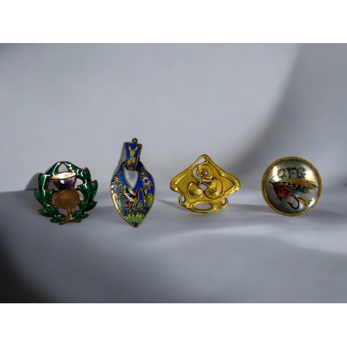 499 - A collection of four antique brooches and pendant.Including a fine quality enamel in silver 'Fly' br... 