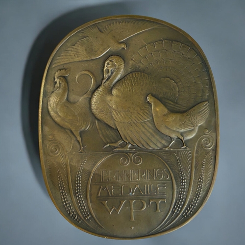 473 - 1921 'World Poultry congress' bronze medal.Artist - Chris van der Hoef and Jac van Goor.78 x 62mm... 