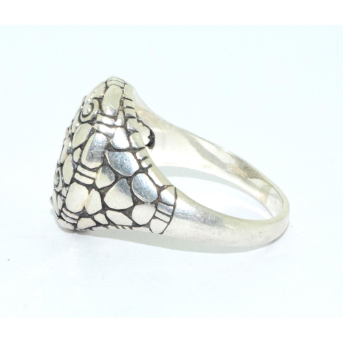 214 - 925 silver snake skin effect signet ring size U