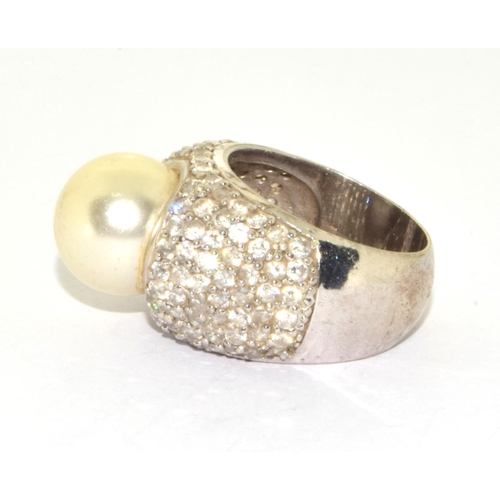 239 - 925 silver ladies pearl centre cocktail ring size M 